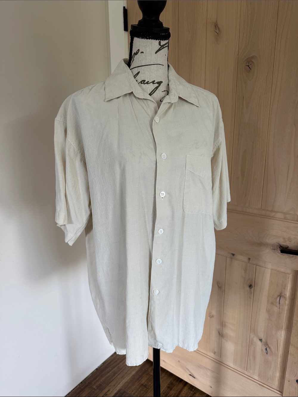 100% Silk. Men's Short-Sleeve Cream Button-Up Shirt